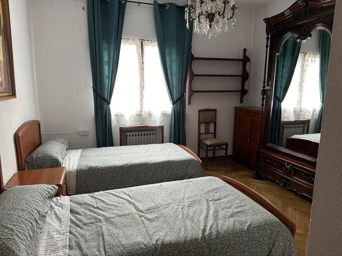Apartment Piso Amplio Y Confortable En Ramon Ferreiro *
